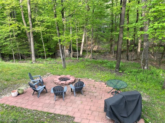 410 Apple Hill Drive N, Howard, OH 43028