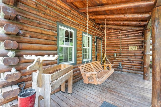 410 Apple Hill Drive N, Howard, OH 43028