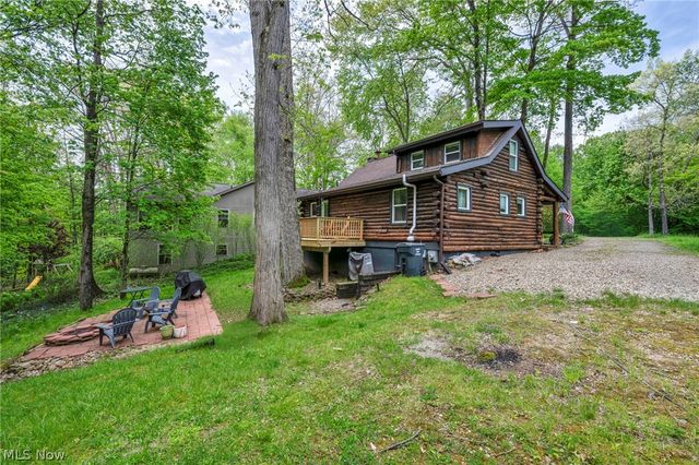 410 Apple Hill Drive N, Howard, OH 43028