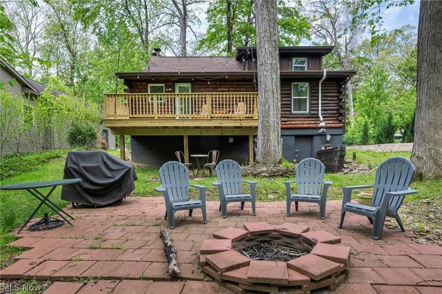 410 Apple Hill Drive N, Howard, OH 43028