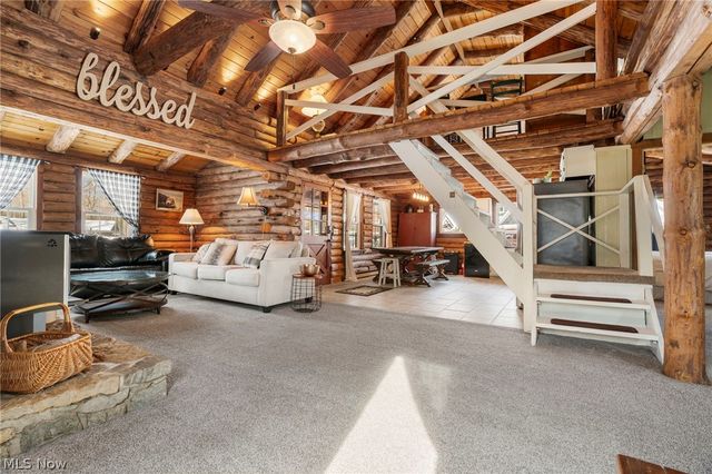 410 Apple Hill Drive N, Howard, OH 43028
