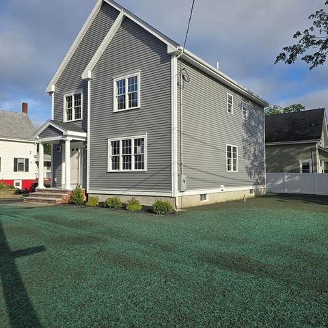 33 Lawn St, Brockton, MA 02302