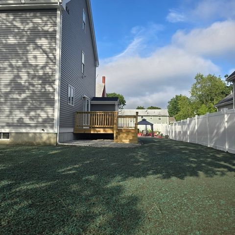33 Lawn St, Brockton, MA 02302