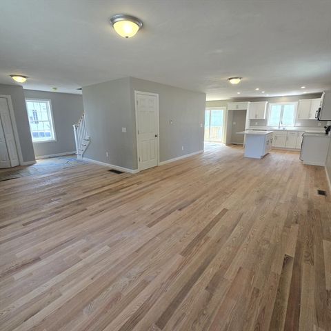 33 Lawn St, Brockton, MA 02302