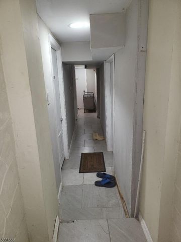 89 Tremont Ave 2, East Orange City, NJ 07018