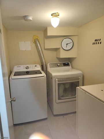 89 Tremont Ave 2, East Orange City, NJ 07018