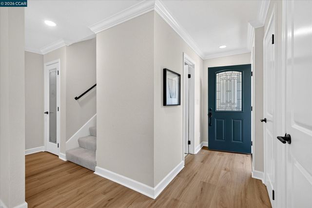 584 Mission Pl, Danville, CA 94526