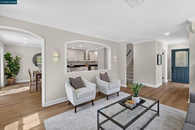 584 Mission Pl, Danville, CA 94526