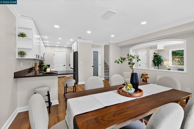 584 Mission Pl, Danville, CA 94526