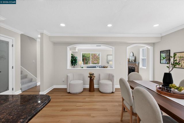 584 Mission Pl, Danville, CA 94526