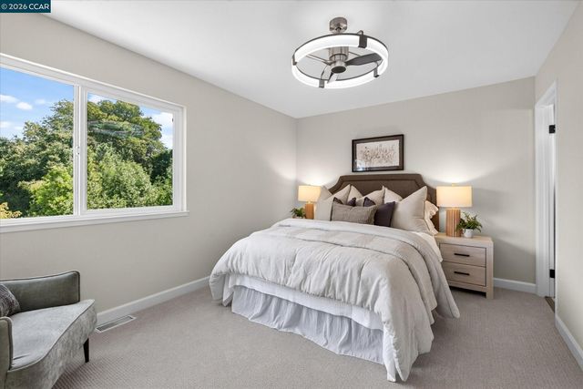 584 Mission Pl, Danville, CA 94526