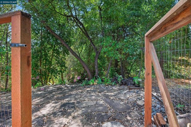 584 Mission Pl, Danville, CA 94526