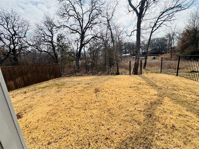 4508 Hogans Alley Drive, Arlington, TX 76001