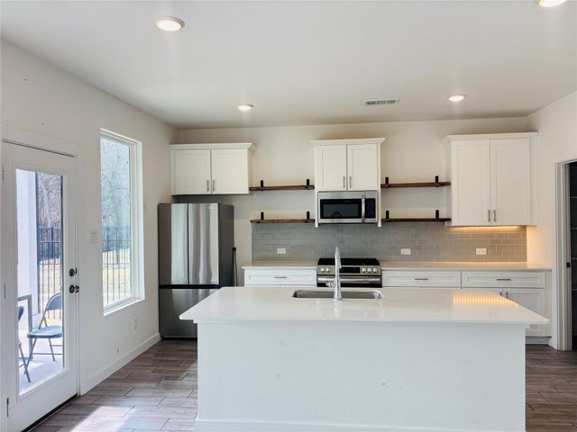 4508 Hogans Alley Drive, Arlington, TX 76001