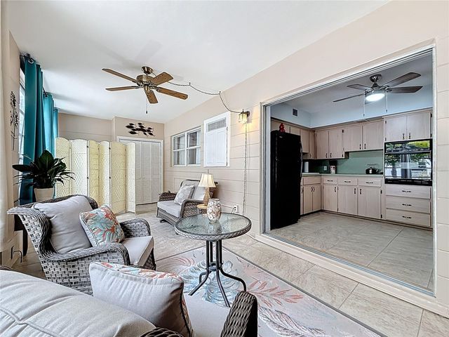 5861 42ND TERRACE N 1610, Kenneth City, FL 33709