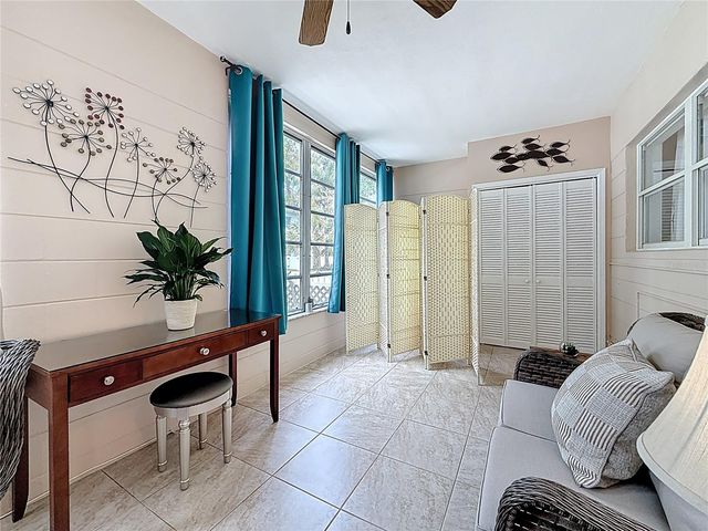 5861 42ND TERRACE N 1610, Kenneth City, FL 33709