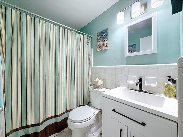 5861 42ND TERRACE N 1610, Kenneth City, FL 33709