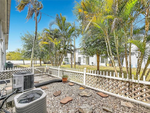 5861 42ND TERRACE N 1610, Kenneth City, FL 33709