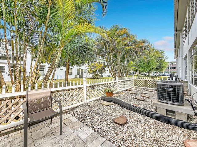 5861 42ND TERRACE N 1610, Kenneth City, FL 33709