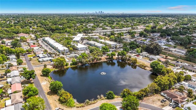 5861 42ND TERRACE N 1610, Kenneth City, FL 33709