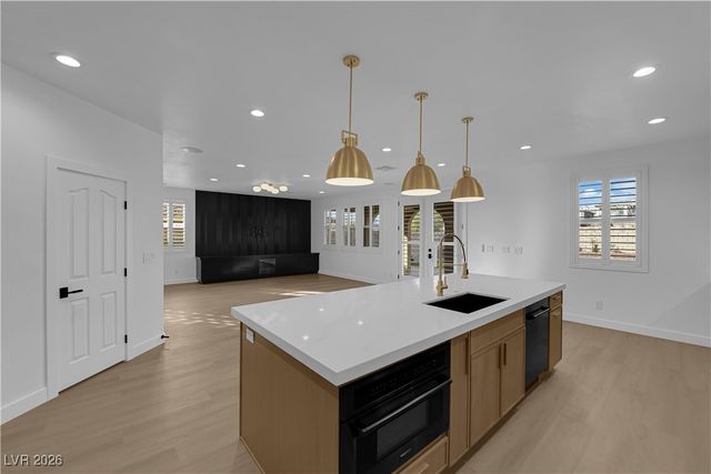 465 Cabral Peak Street, Las Vegas, NV 89138