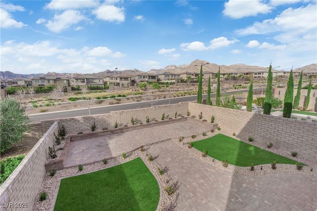 465 Cabral Peak Street, Las Vegas, NV 89138