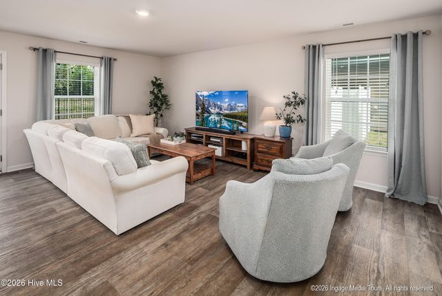 1913 Rolling Meadows Drive, Greenville, NC 27858