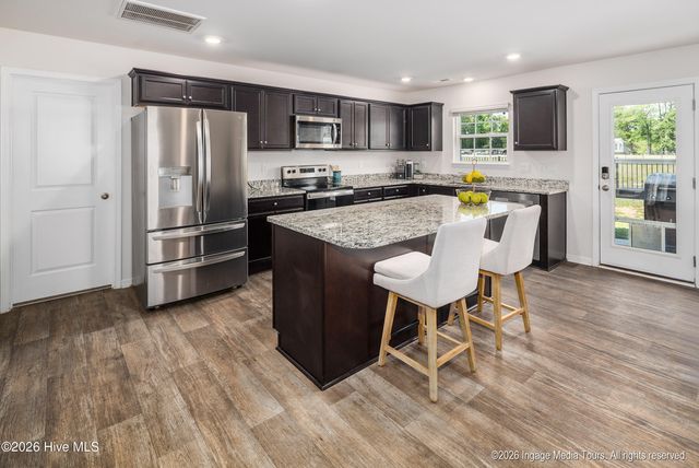 1913 Rolling Meadows Drive, Greenville, NC 27858