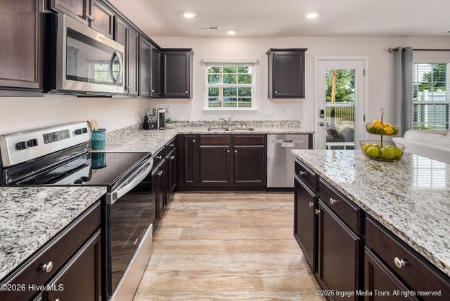 1913 Rolling Meadows Drive, Greenville, NC 27858