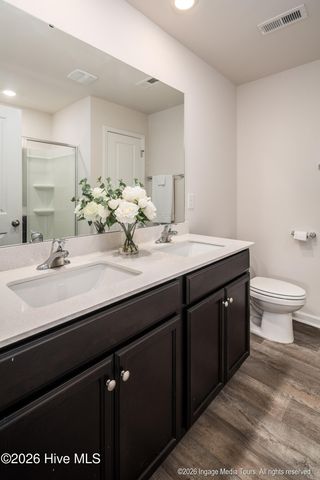 1913 Rolling Meadows Drive, Greenville, NC 27858