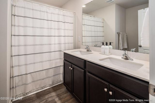 1913 Rolling Meadows Drive, Greenville, NC 27858