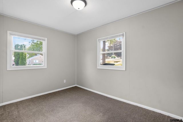 6764 Charles Street, Omaha, NE 68132