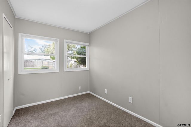6764 Charles Street, Omaha, NE 68132