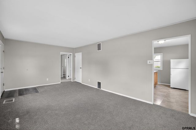 6764 Charles Street, Omaha, NE 68132