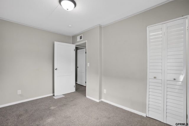 6764 Charles Street, Omaha, NE 68132