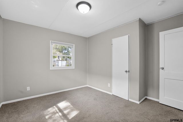 6764 Charles Street, Omaha, NE 68132