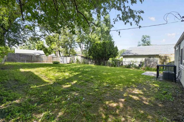 6764 Charles Street, Omaha, NE 68132