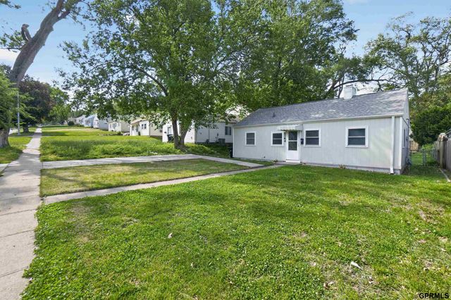 6764 Charles Street, Omaha, NE 68132