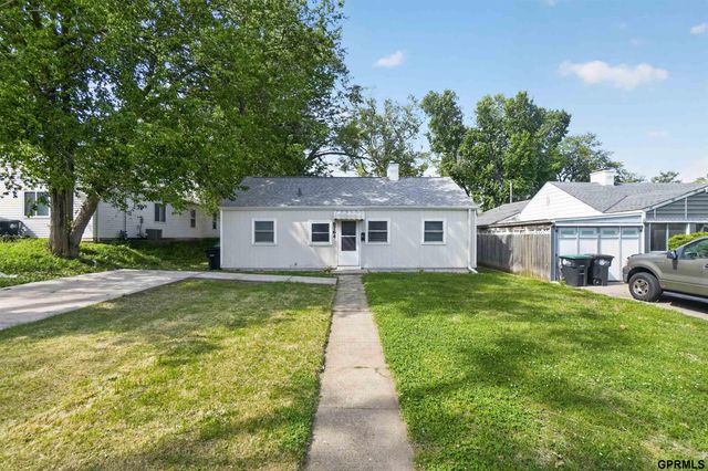 6764 Charles Street, Omaha, NE 68132
