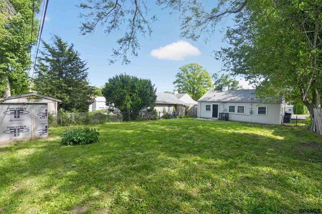 6764 Charles Street, Omaha, NE 68132