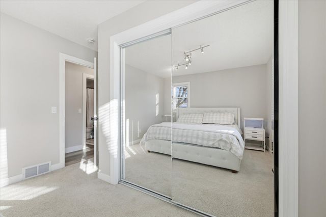 10300 Parkview Lane, Champlin, MN 55316