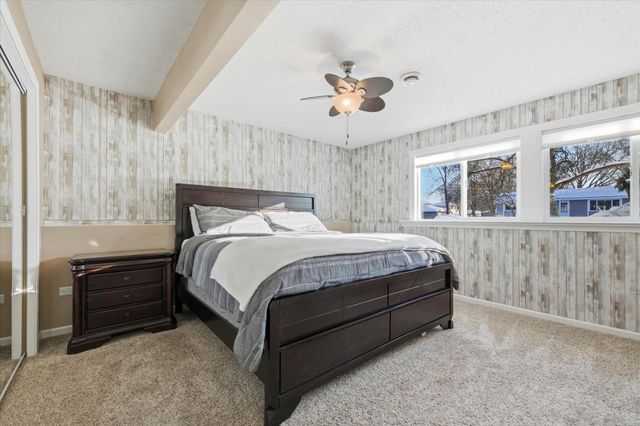 10300 Parkview Lane, Champlin, MN 55316