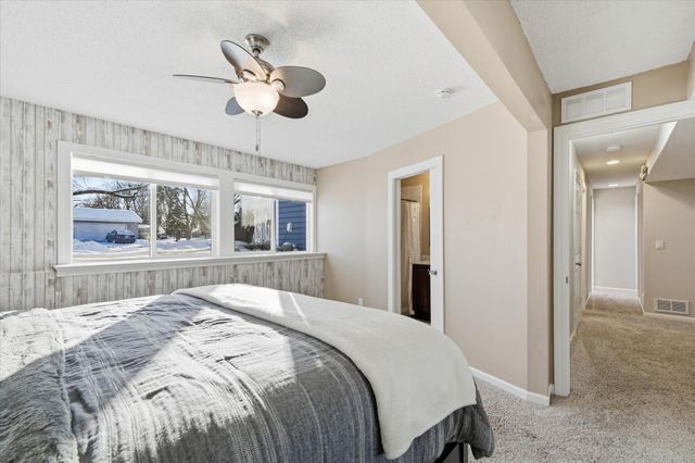 10300 Parkview Lane, Champlin, MN 55316