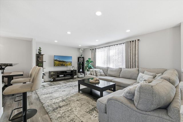 10300 Parkview Lane, Champlin, MN 55316