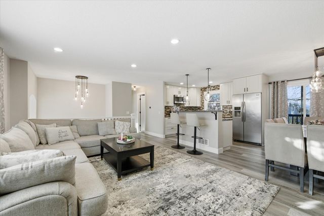 10300 Parkview Lane, Champlin, MN 55316