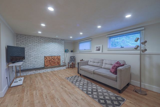 12 Stevens Pl, Saugus, MA 01906