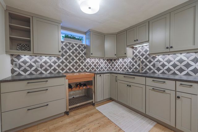 12 Stevens Pl, Saugus, MA 01906