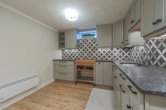 12 Stevens Pl, Saugus, MA 01906