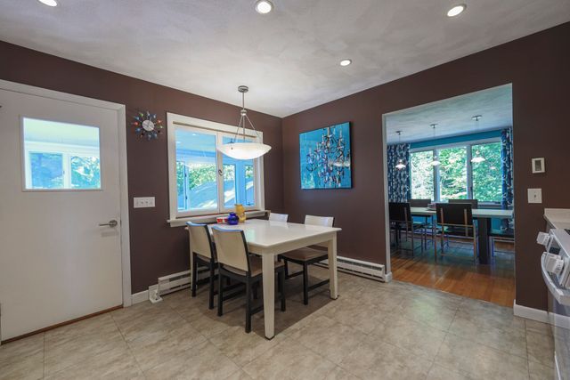12 Stevens Pl, Saugus, MA 01906