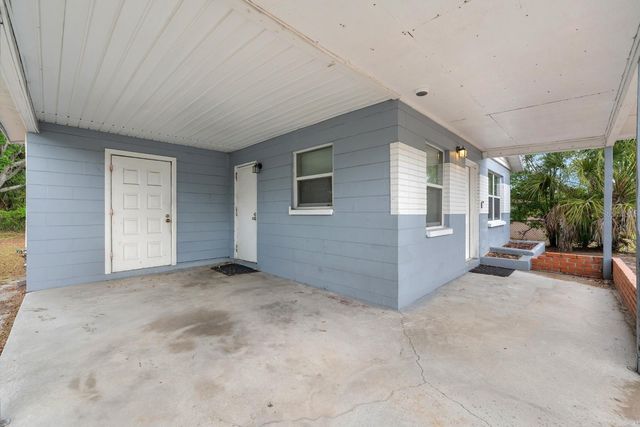 2906 E GENESEE STREET, Tampa, FL 33610